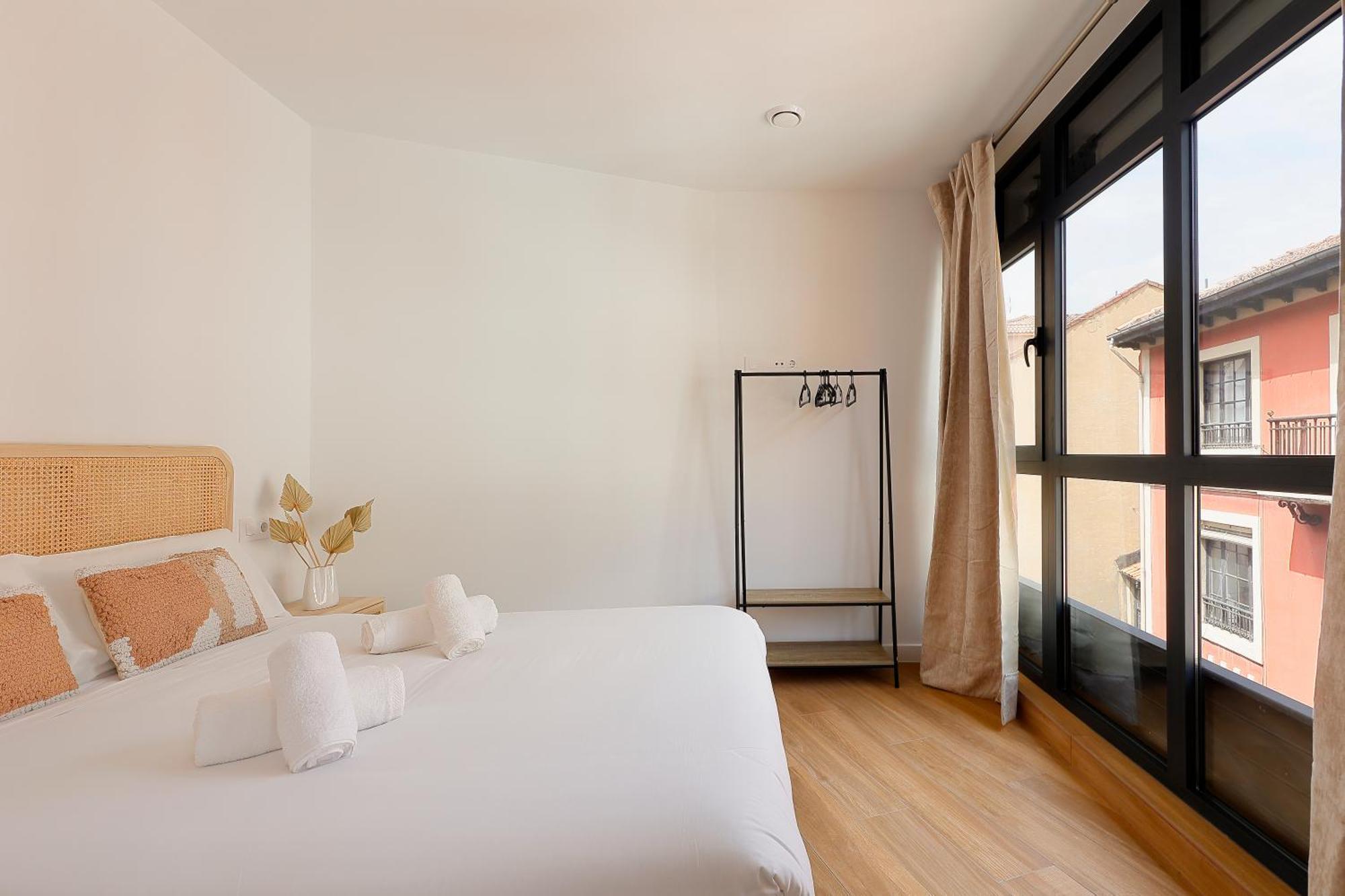 Apartamentos Aptio Oviedo Exteriör bild