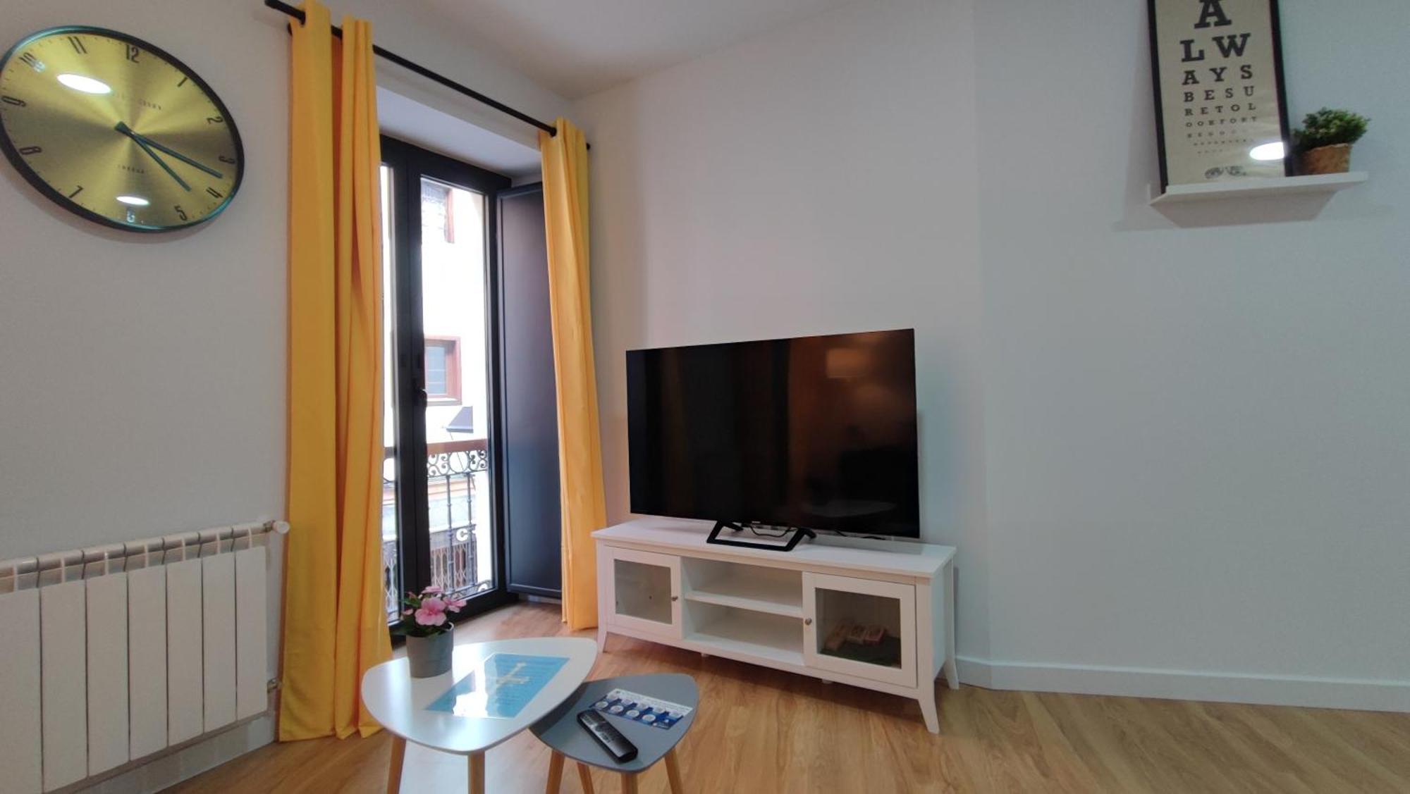 Apartamentos Aptio Oviedo Exteriör bild