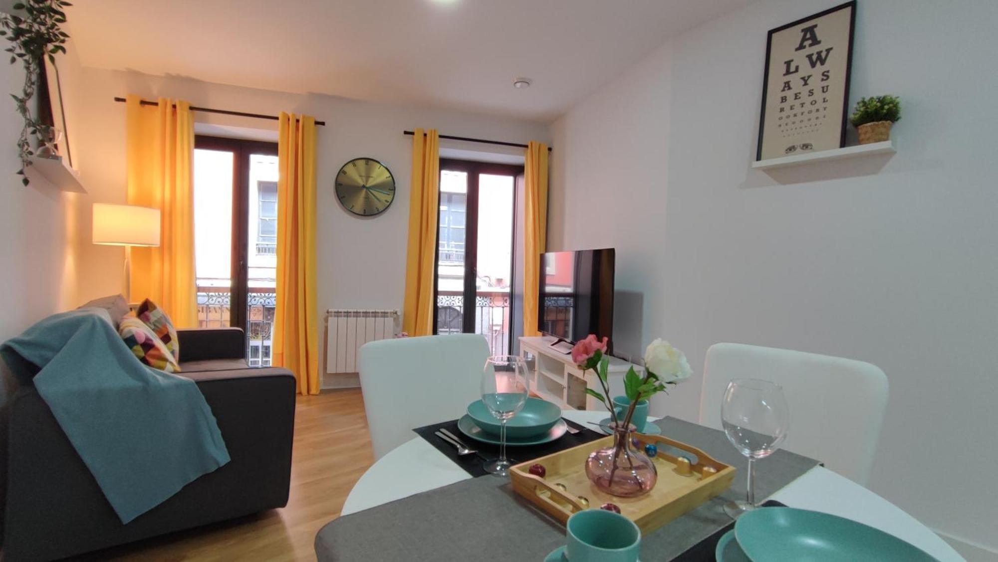 Apartamentos Aptio Oviedo Exteriör bild