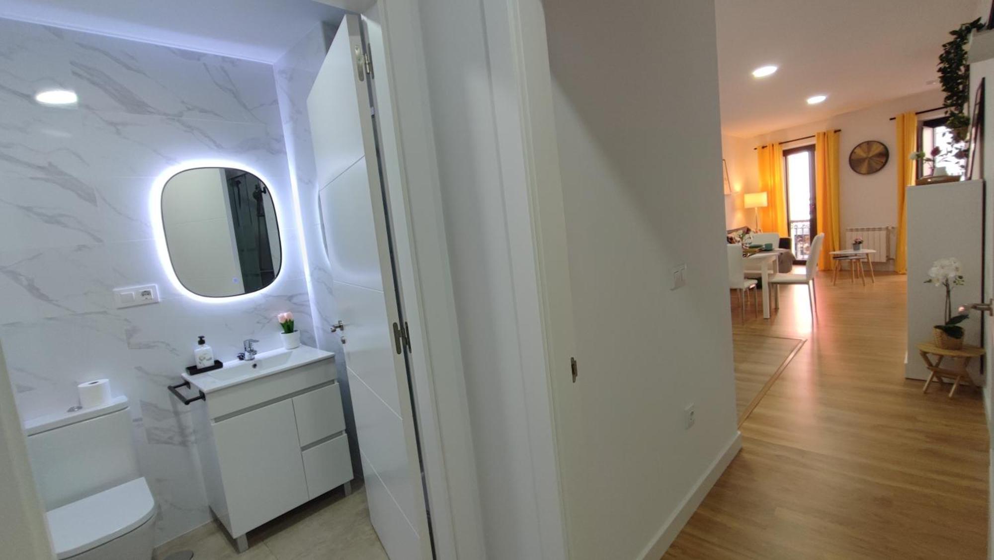 Apartamentos Aptio Oviedo Exteriör bild