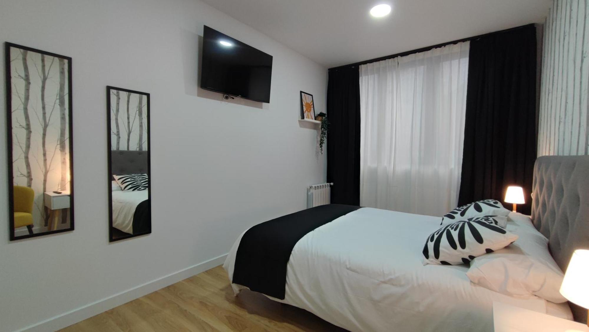Apartamentos Aptio Oviedo Exteriör bild