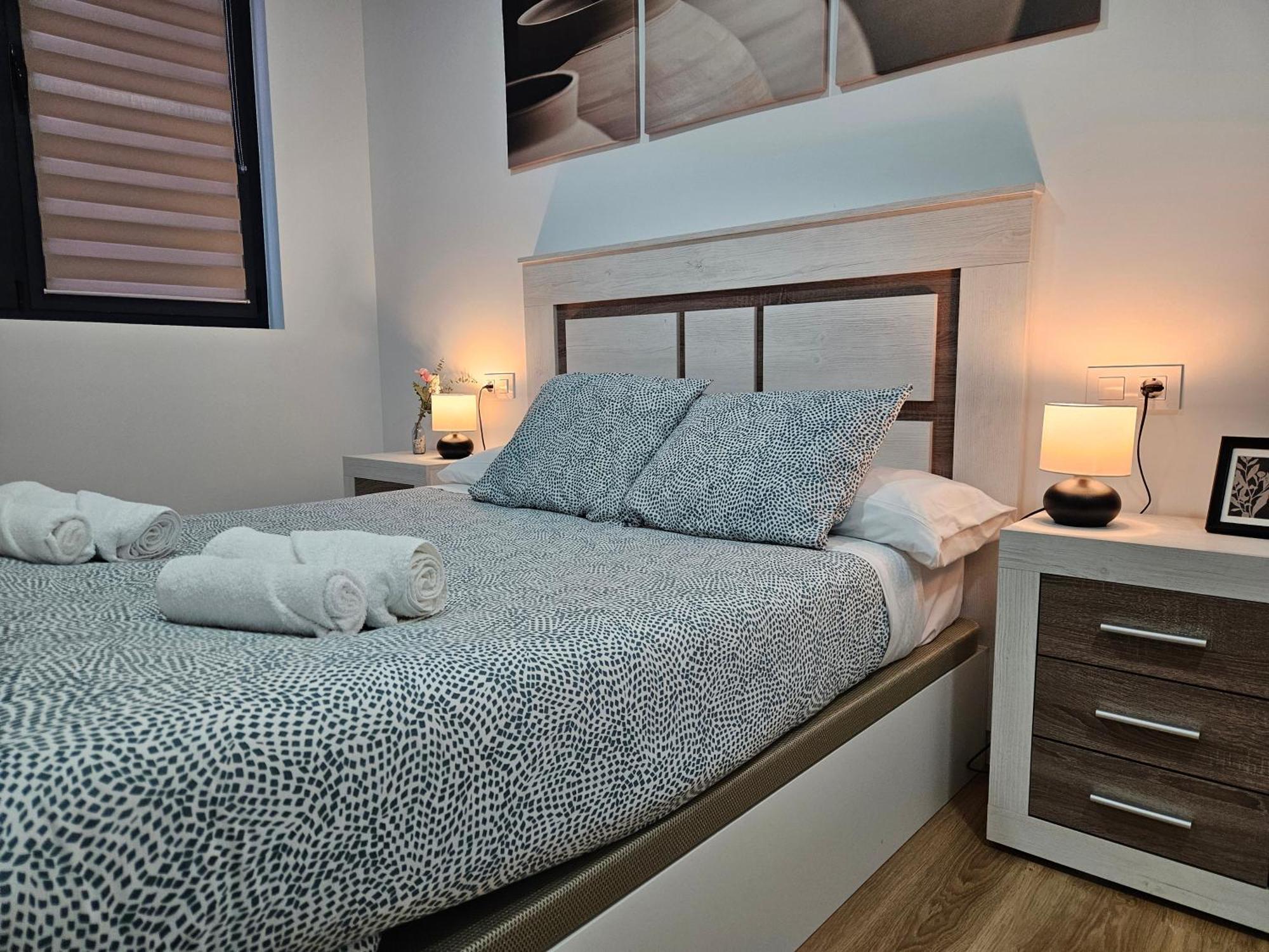 Apartamentos Aptio Oviedo Exteriör bild