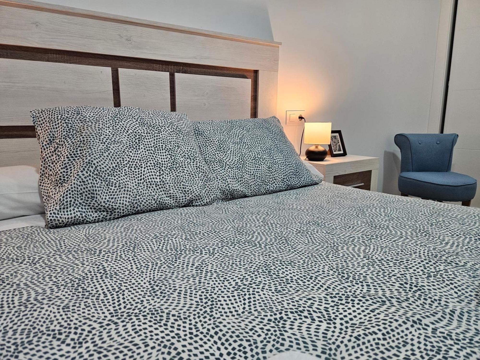 Apartamentos Aptio Oviedo Exteriör bild