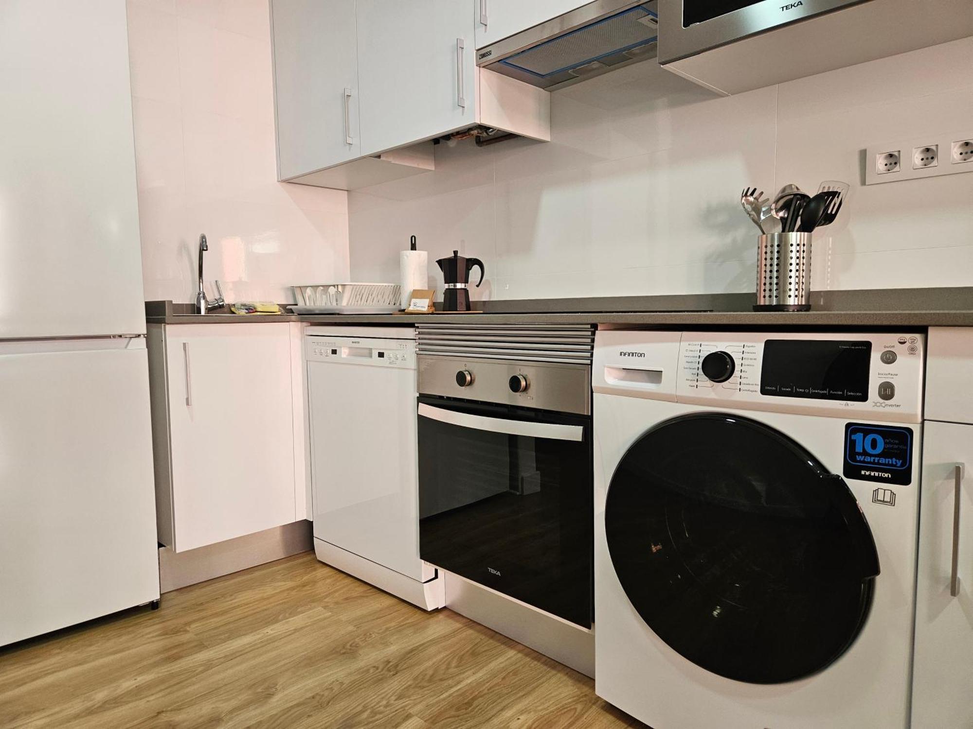 Apartamentos Aptio Oviedo Exteriör bild